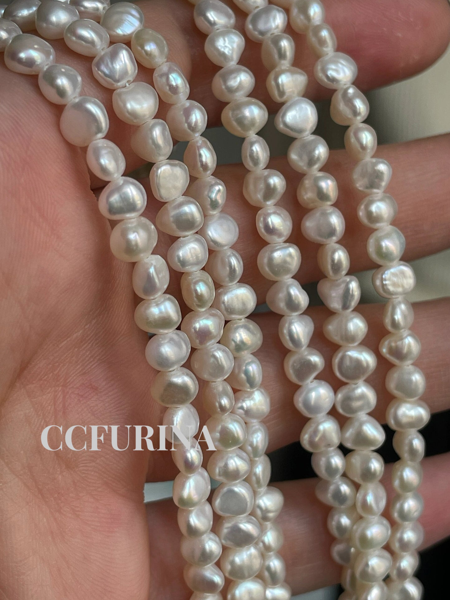 《CCFURINA》Baroque Petal Dazzle Pearl Necklace