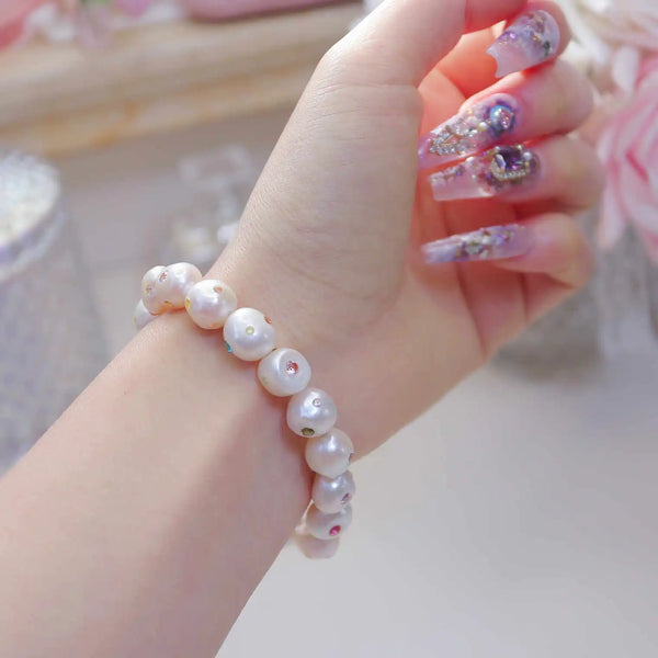 《CCFURINA》Opulent Pearl Bracelet with Multicolored Gem Inlays(AA)