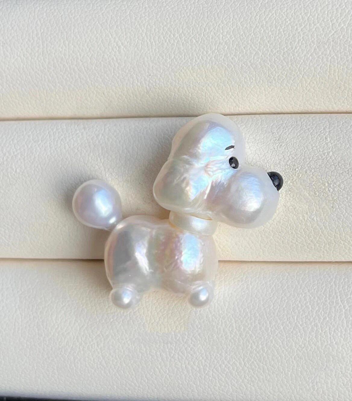 《CCFURINA》A Puppy Baroque Shaped Pearl Pendant Brooch Natural Freshwater Pearl